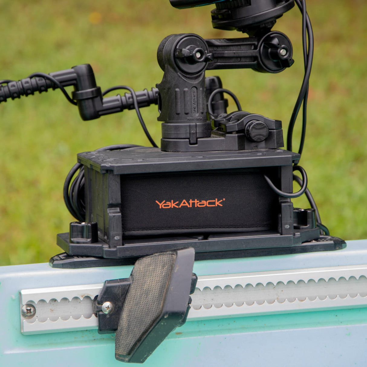Yakattack Nocqua 20Ah Lithium-Ion Battery Power Kit with Charger