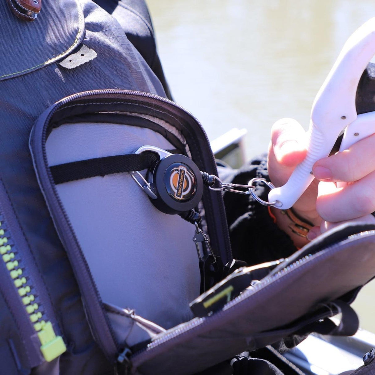 YakAttack Double Attachment Clip-on Retractor, Dual 18” Nylon Cord