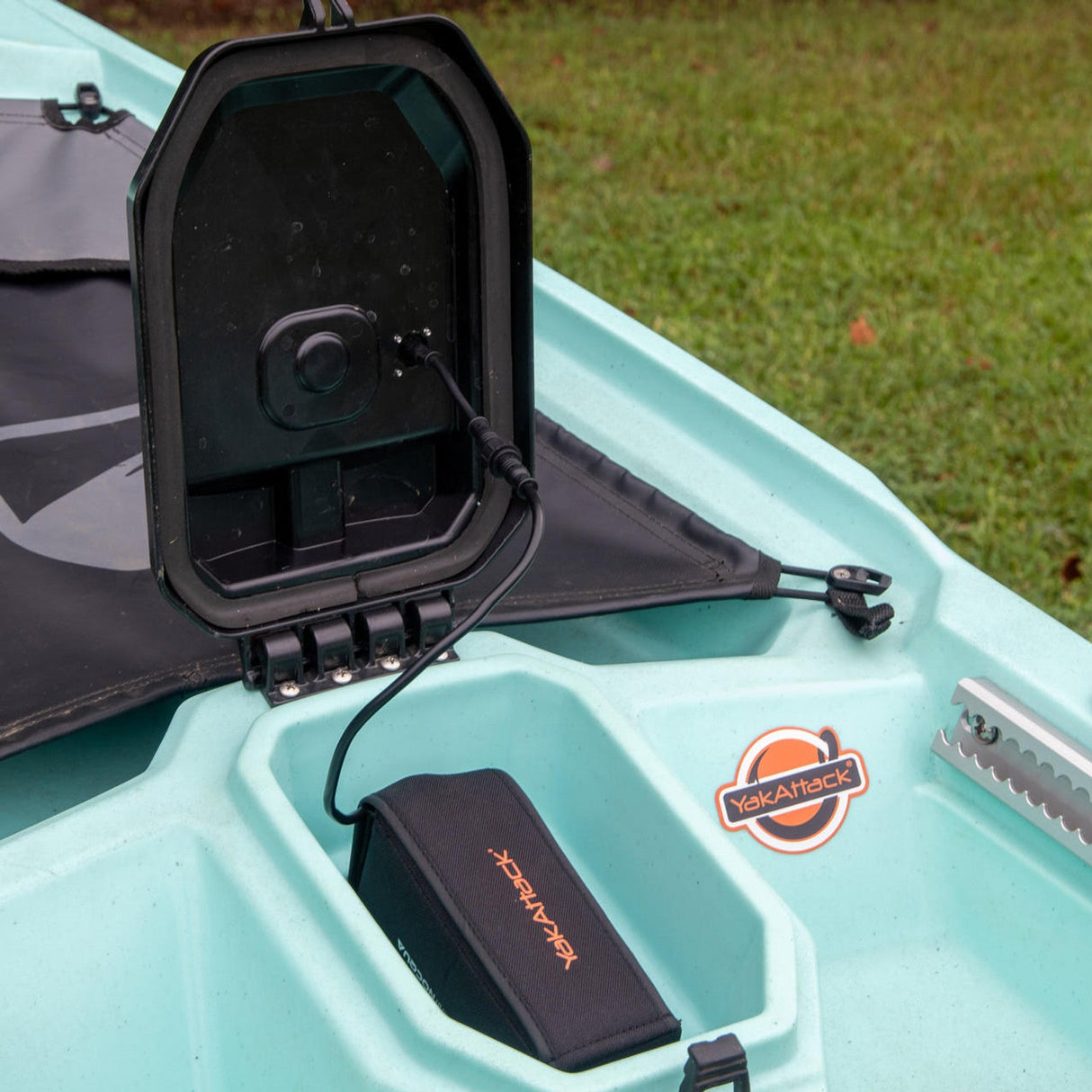 Yakattack Nocqua 20Ah Lithium-Ion Battery Power Kit with Charger
