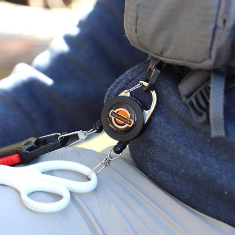 YakAttack Double Attachment Clip-on Retractor, Dual 18” Nylon Cord